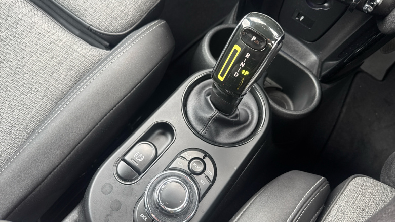 MINI Hatchback 135kW Cooper S Level 2 33kWh 3dr Auto Electric Hatchback